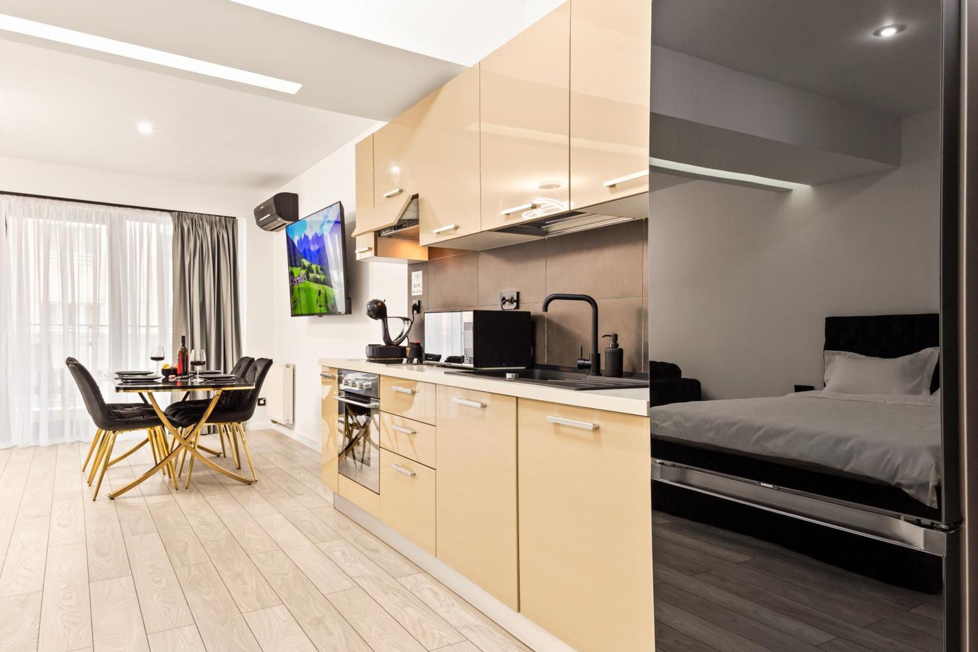 Central Studio With Balcony And Self Check-In Rh Living Bucarest Esterno foto